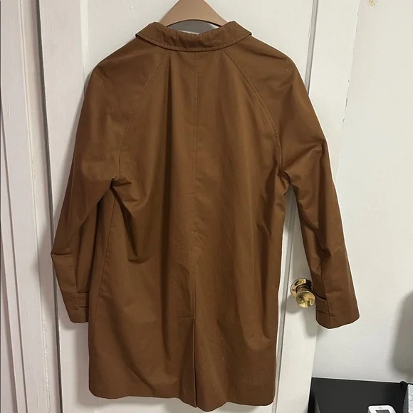 Banana Republic Tan Trench Coat - Picture 2 of 9